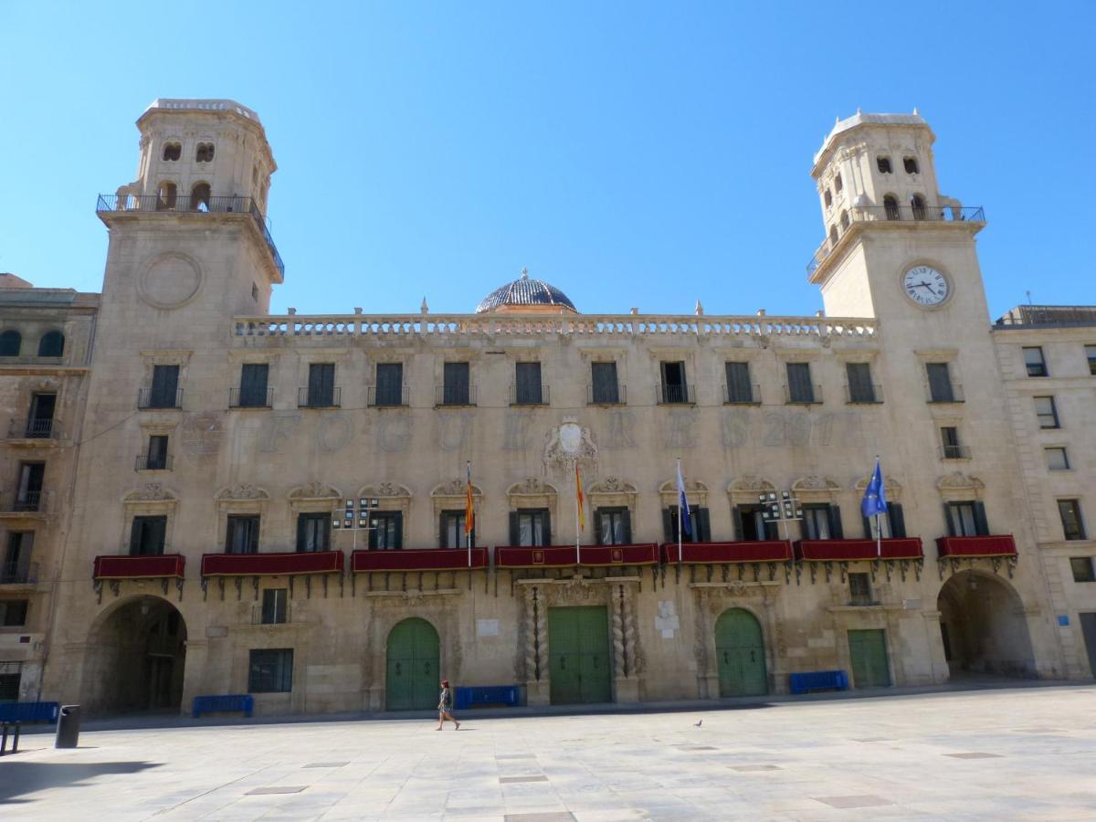 Very Best Flat Ust 800M Postiguet-Beach Alicante Bagian luar foto